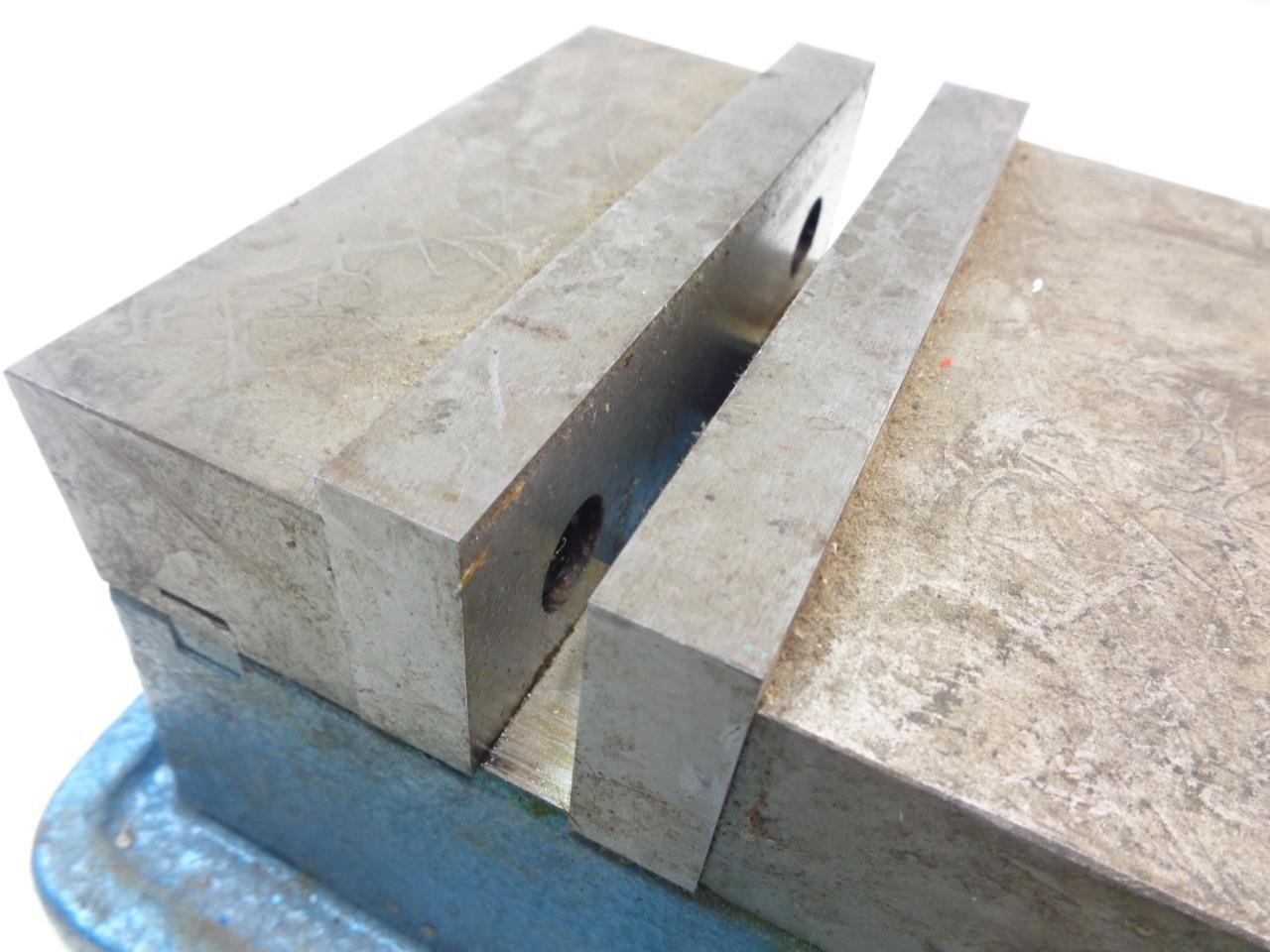 NEW STEEL 5-1/2" MILLING MACHINE VISE W/ SWIVEL BASE (MISSING CRANK KEY) SR