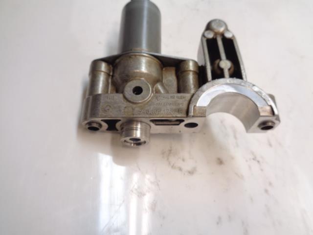 Porsche Cayenne 03-06 4.5L (955) Camshaft Actuator 948 105 126 5R USED OEM R24T2