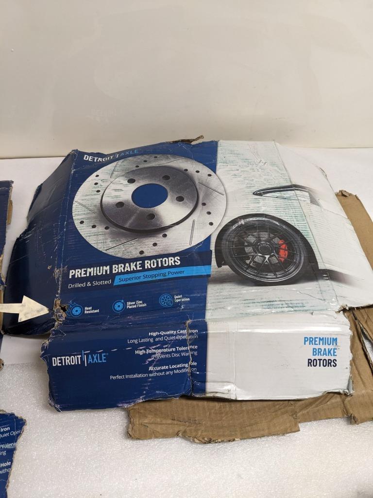 INCOMPLETE DETROIT AXLE S-31476 PAIR FRONT DRILLED SLOTTED ROTOR KIT NEW R6
