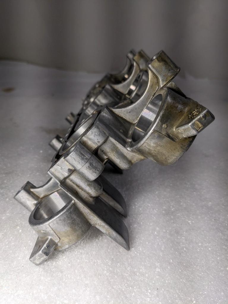 PORSCHE 911 996 98-05 TAPPET HOUSING CAMSHAFT 9961041058R USED 996B.G.L.