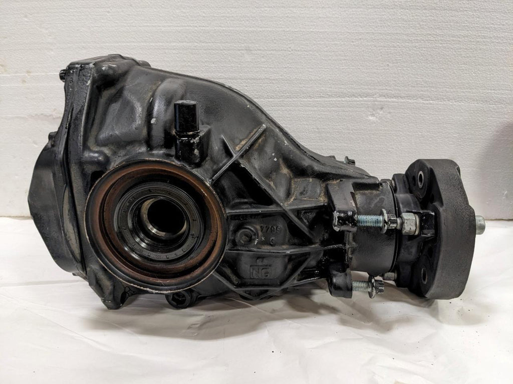 04-06 MERCEDES SL500 DIFFERENTIAL DIFF REAR AXLE CARRIER 2303510305 USEDBSIG1