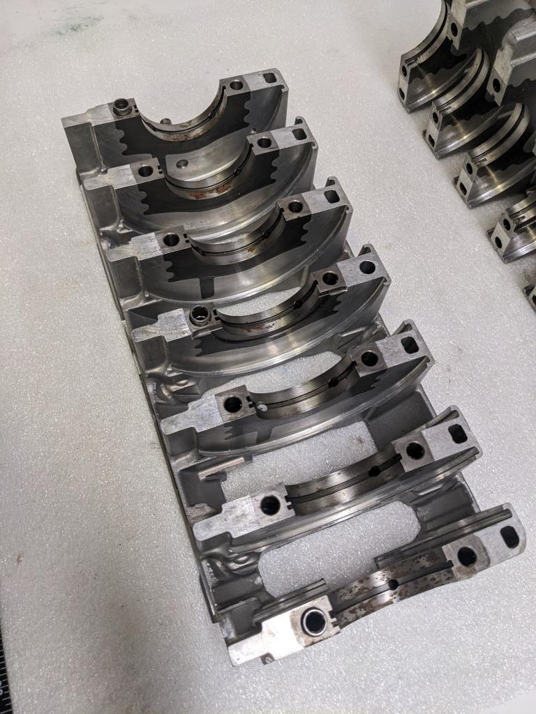 PORSCHE 9961011583R 9961011573R CRANKSHAFT CASE FOR 03 BOXSTER 986 2.7L USED 12