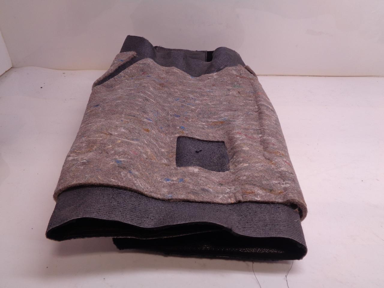 NEW GENUINE CLASSIC FORD MUSTANG CARPET BLACK WITH LOGO SR