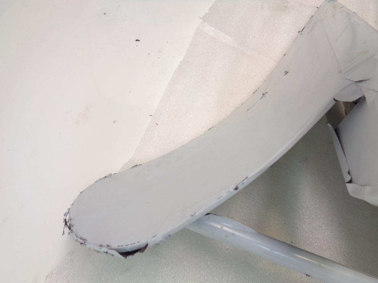 DELTA STYLE VINYL COVERED ANCHOR 13KG W/ CENTER SUPPORT 1" DIA CONNECTOR USED I1