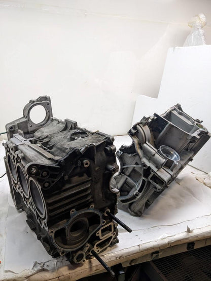 PORSCHE 911/996 3.4L RIGHT AND LEFT SIDE ENGINE BLOCK 9961011510R USED 996BGL2