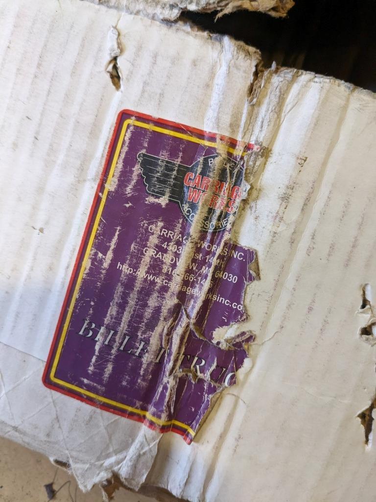 CARRIAGE WORKS 43912 BOLT-OVER GRILLE FOR 07-09 SILVERADO 2500-3500 HD NEW #1 SR