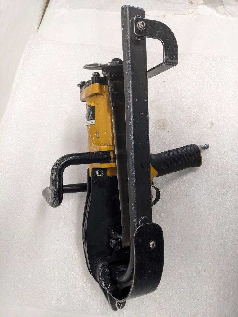 STANLEY BOSTITCH SC50TB 11-GAUGE PNEUMATIC C-RING TOOL 1-1/2" R28