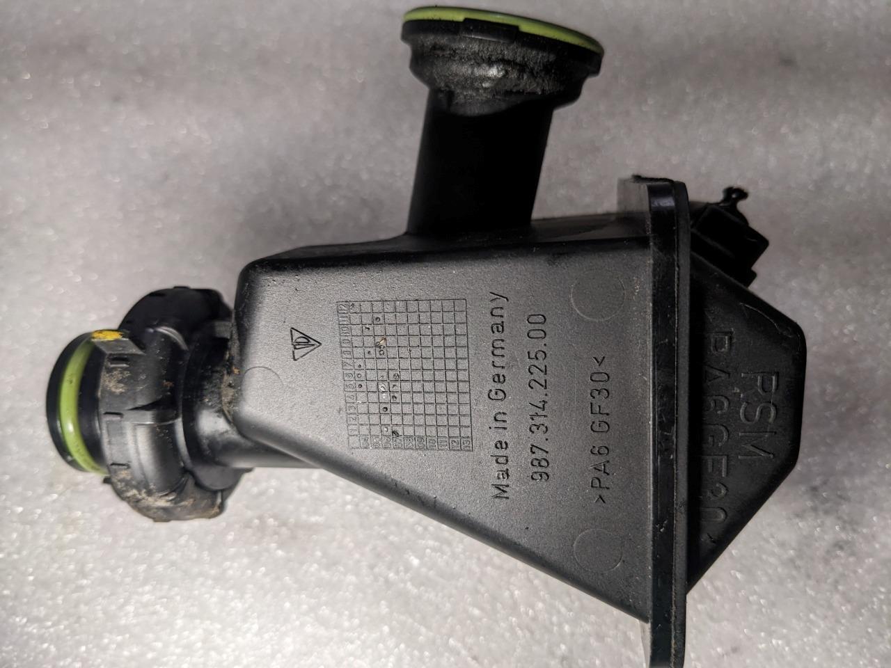 PORSCHE CAYMAN POWER STEERING HYDRAULIC FLUID RESERVOIR 98731422500 USED 996B.GL