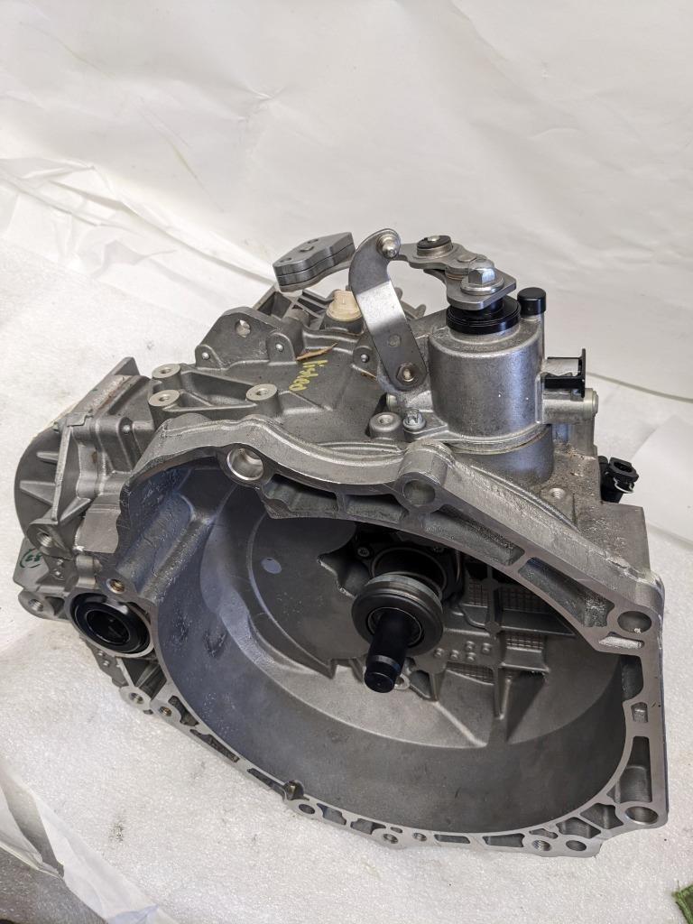 NEW GM TRANSMISSION/GEARBOX FOR OPEL ASTRA GTC/ CHEVROLET CRUZE 55569878 B2