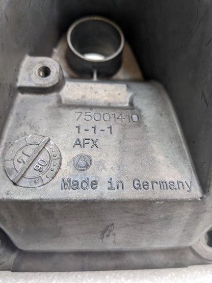 PORSCHE CAYENNE 15-18 RIGHT ENGINE VALVE CYLINDER HEAD COVER 94610513545 R24