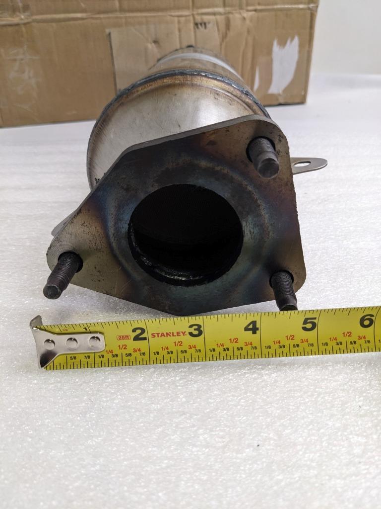 CATALYTIC CONVERTER KIT BELIEVED FOR FRONT 2003-2007 HONDA ACCORD 2.4L NEW R19