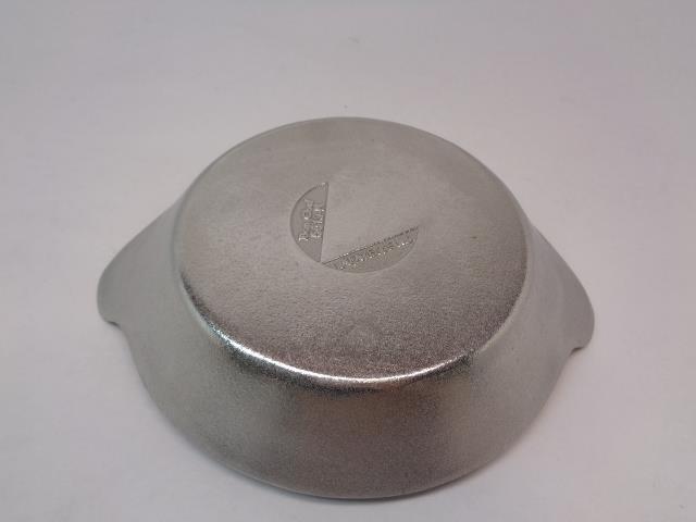 NEW BON CHEF SHIRRED EGG PAN 16OZ. 7" X 8-1/4" 5019-N R28