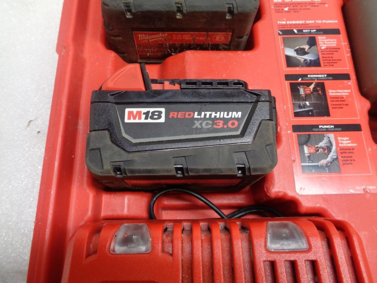 USED MILWAUKEE M18 10 TON KNOCKOUT TOOL FULL KIT W/ BATTERIES/CHARGER 2672-22