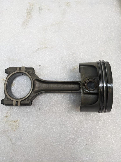 PORSCHE 911/996  CONNECTING PISTON ROD #4 9961031026R USED 996BGL2T2