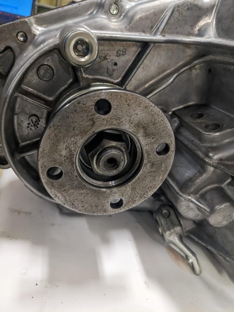 NISSAN ARMADA PATHFINDER 2004-2008 TRANSFER CASE ASSEMBLY 33100-7S110 BSRG1