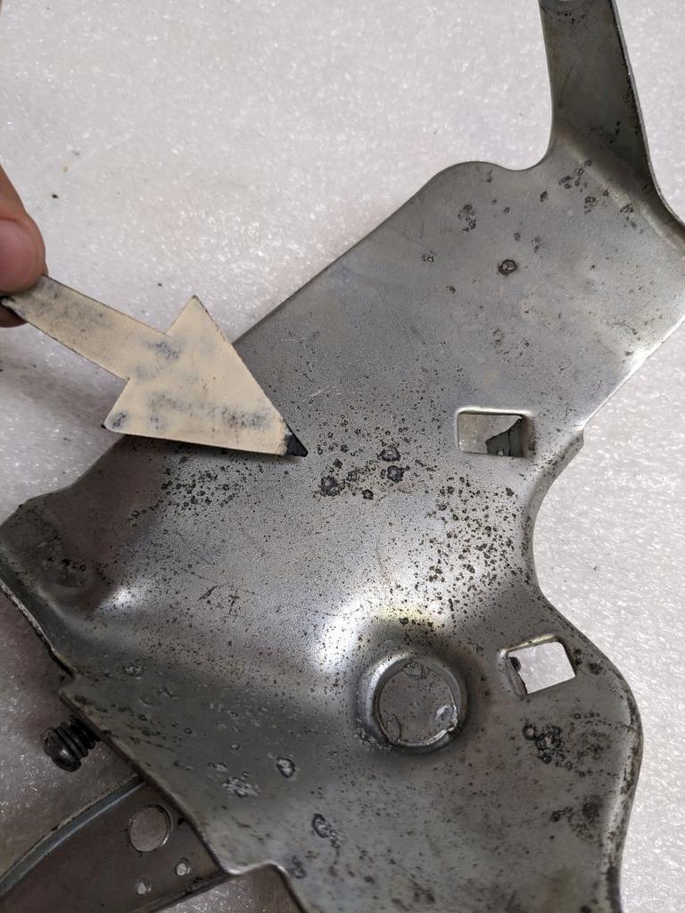 BRIGGS AND STRATTON 593666 BRACKET-CONTROL FOR 19J1370001F1 SMALL ENGINE NEW R32