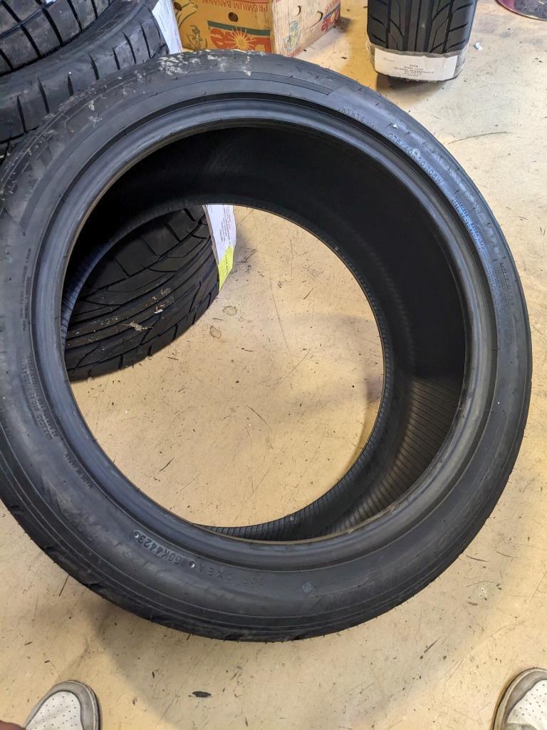 NITTO NT05 P 275 40 20 106W XL TIRE 207040 CQ2