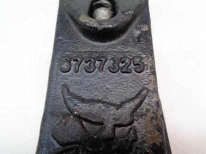 BOBCAT DIRT TOOTH 6737325 AND 6737324 BOBCAT DIGGING BUCKET ADAPTER R29