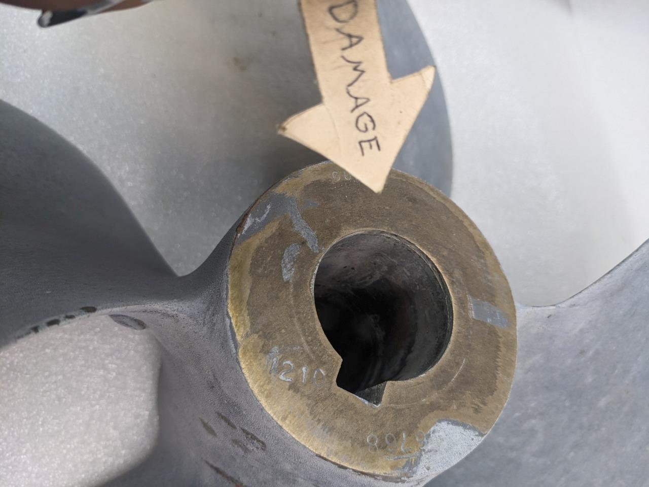 BRASS 28X28X8X16X11 SINGLE 4-WAY BOAT PROPELLER 6768 #2 NEW B2