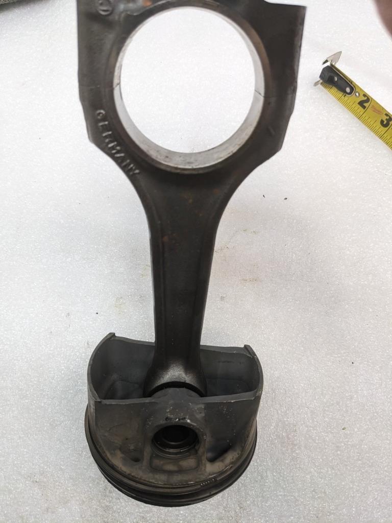 PORSCHE CAYENNE PISTON CONNECTING ROD #6 (CRACKED) 9461191R USED R24