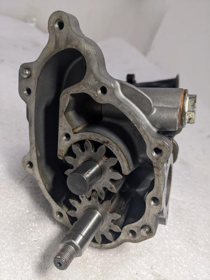 PORSCHE CAYENNE OIL PUMP WITH RESERVOIR 948107010 USED R24