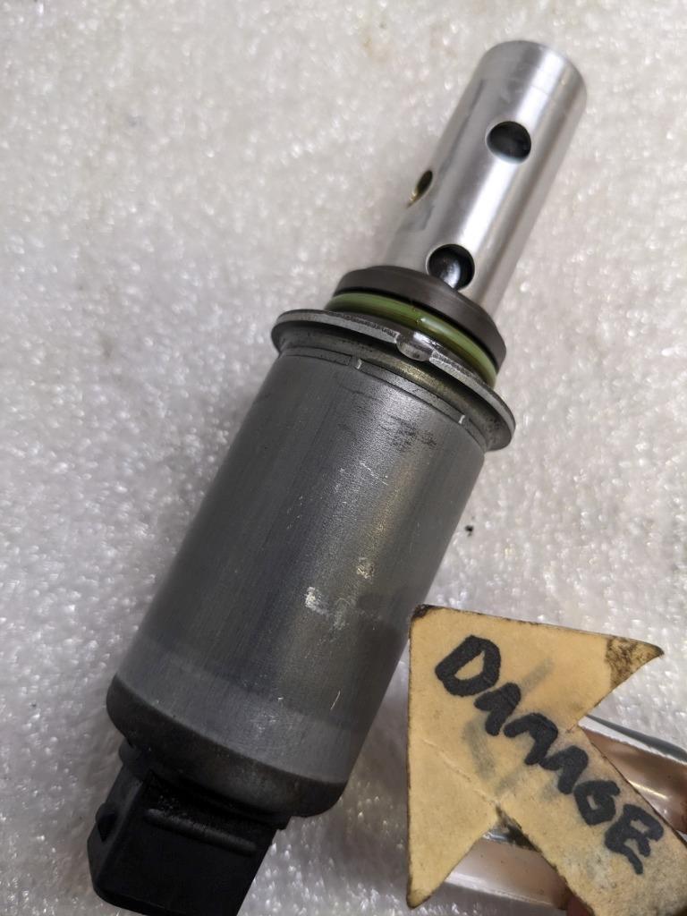 PORSCHE BOXSTER 987 05-08 VARIABLE VALVE TIMING SOLENOID 99610530305 USED 996G.L