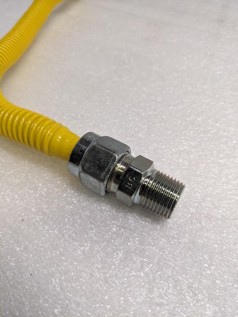 BRASSCRAFT CSSC44-24 PROCOAT SS 24" GAS CONNECTOR 1/2" ID/MIP 5/8" OD NEW R22T2