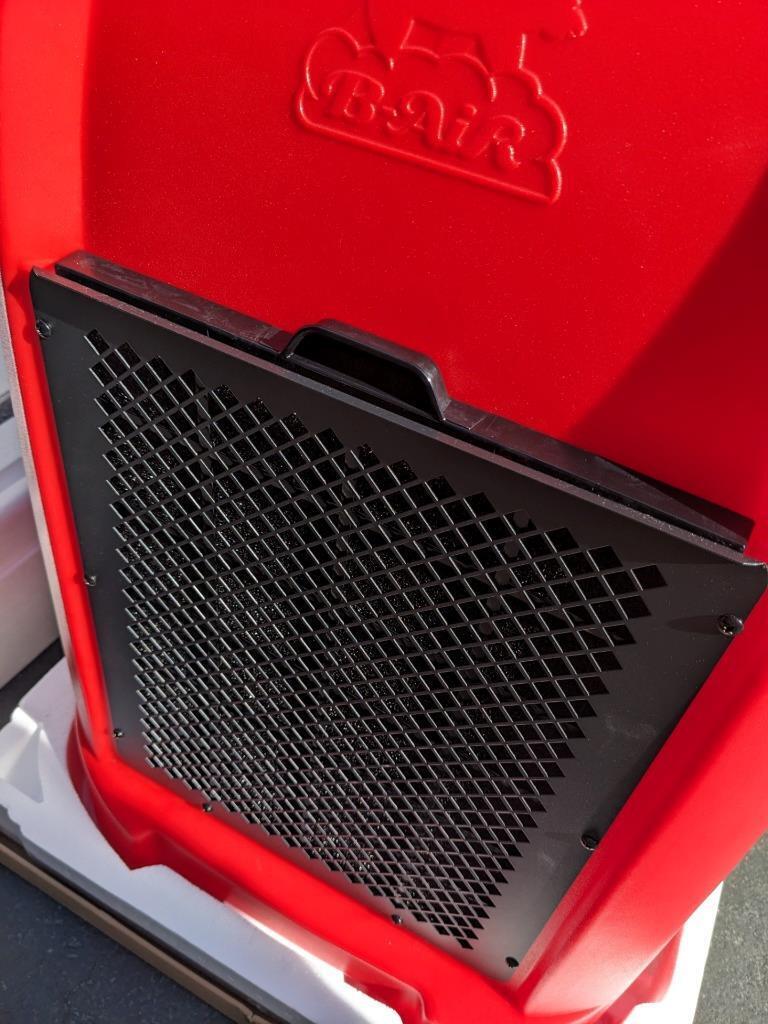 B-AIR VG1500 VANTAGE DEHUMIDIFIER RED 7.3 AMPS 76 PPD AHAM 150 PPD SAT NEW B2