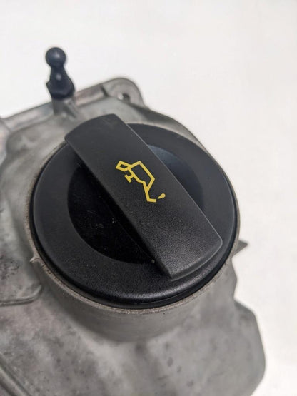 PORSCHE CAYENNE 15-18 RIGHT ENGINE VALVE CYLINDER HEAD COVER 94610513545 R24