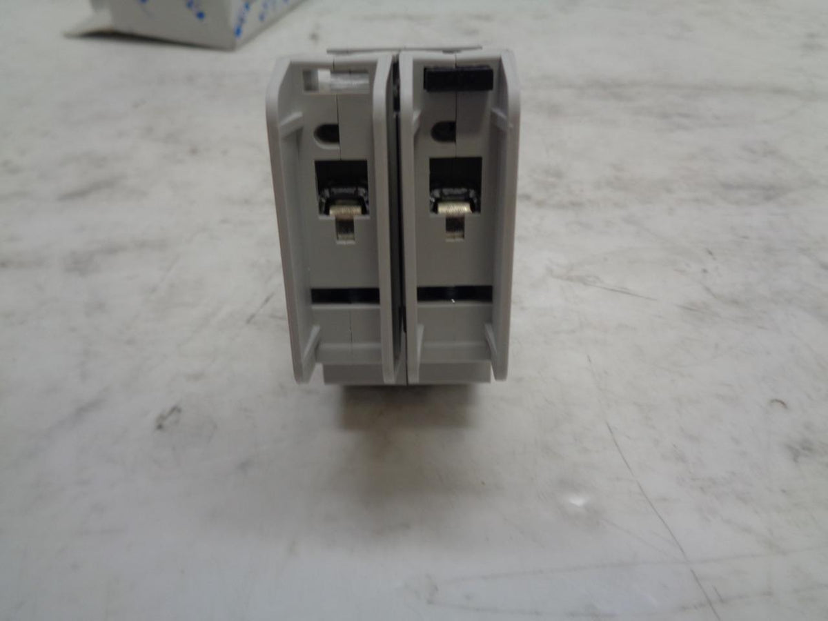 NEW EATON FAZ-D3/2-NA CIRCUIT BREAKER 102181 R4TB
