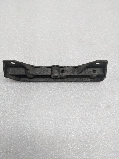 PORSCHE 911/996 ENGINE CYLINDER HEAD BRIDGE PLATE 99610412500 USED 996BGL2T2