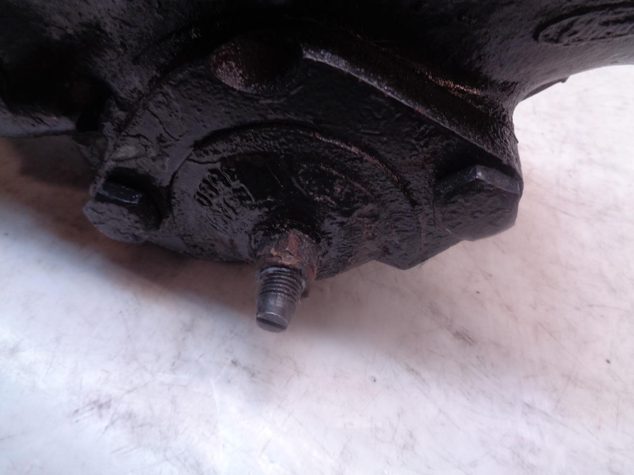 REMANUFACTURED LARES CORPORATION STEERING GEAR BOX 126060 R14B5