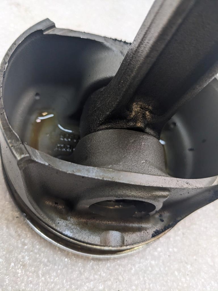 PORSCHE 986 BOXSTER 2.7L PISTON W/CONNECTING ROD #6 9961031028R USED 996GL2T1