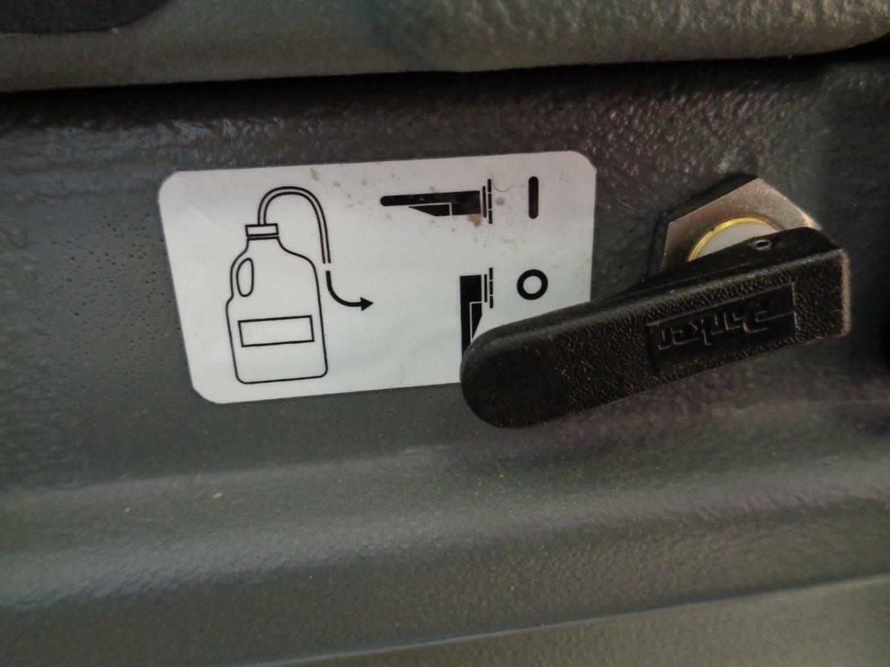 TENNANT/NOBLES ASC-15 ALL SURFACE EXTRACTOR BATHROOM SCRUBBER 9007354 NEW BSR3