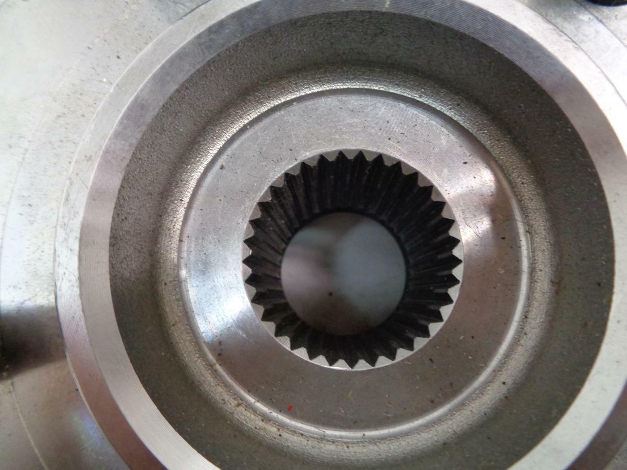 NEW UNBRANDED FRONT WHEEL HUB BEARING ASSEMBLY HB615128 R9TB