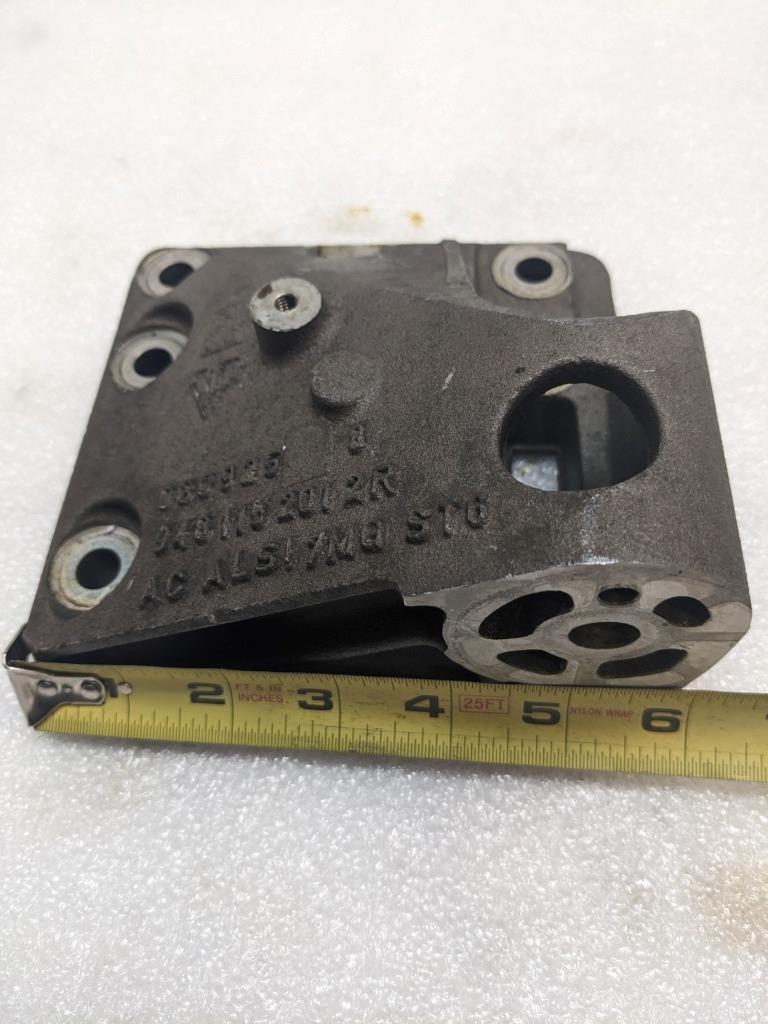 PORSCHE CAYENNE ENGINE HOLDER RIGHT 9481152012R USED R25