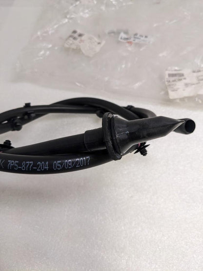 PORSCHE 95856220400 REAR RH WATER DRAIN HOSE FOR 11-15 CAYENNE NEW PGB2