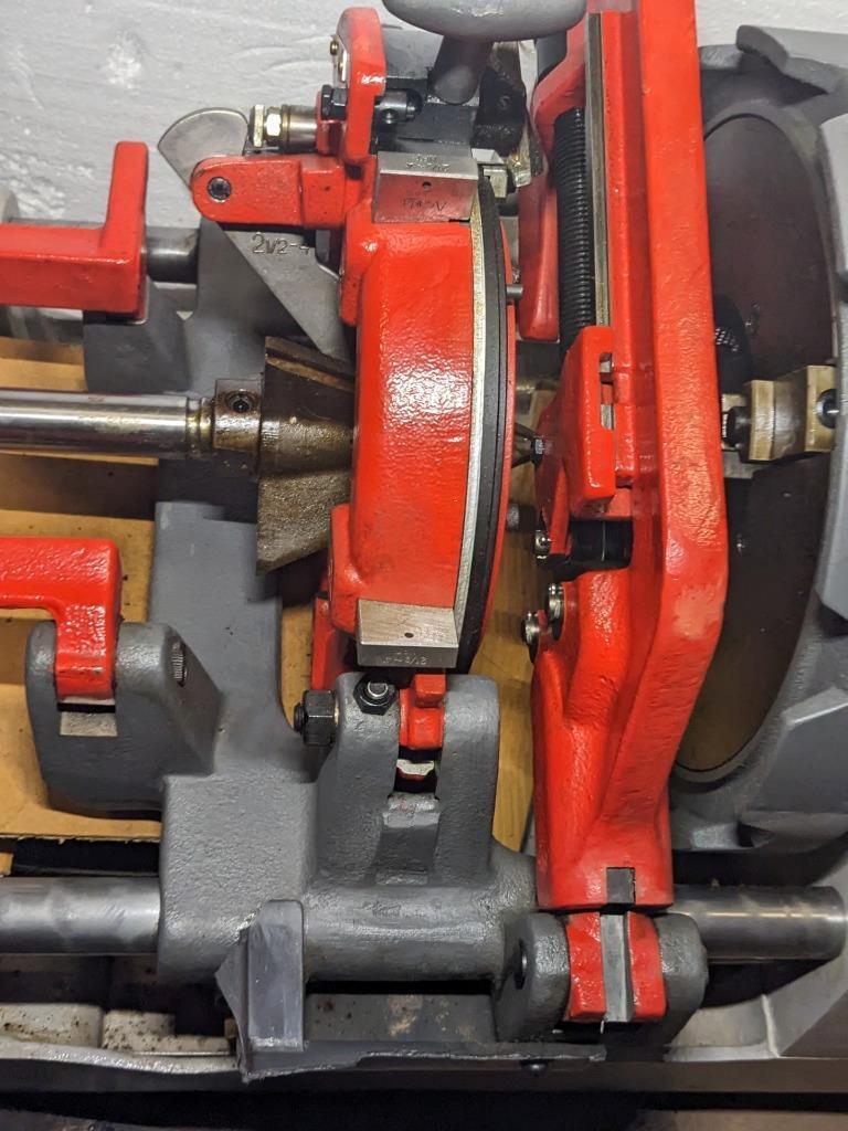 ROTHENBERGER 63006 Pipe Threading Machine 1/2 To 4 In B2