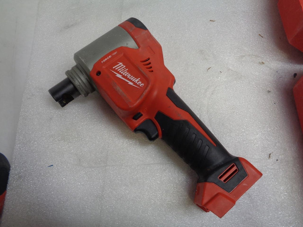 USED MILWAUKEE M18 10 TON KNOCKOUT TOOL FULL KIT W/ BATTERIES/CHARGER 2672-22