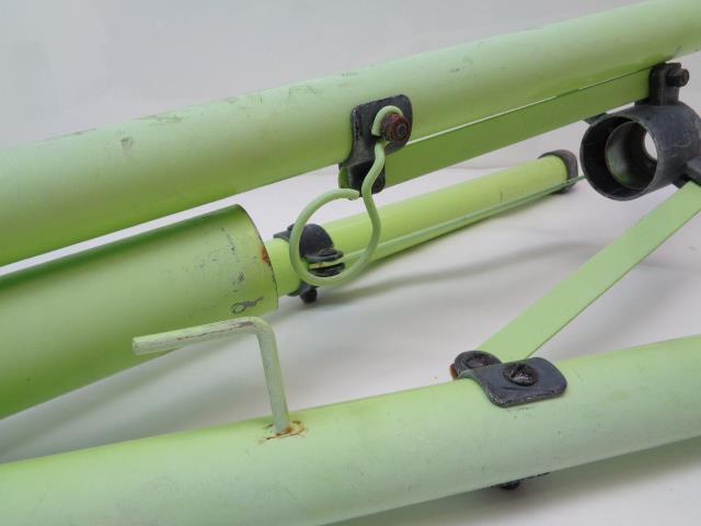 USED TELESCOPING TRIPOD 52" DIAMETER 21.5"L CENTER POST 2" DIA. GREEN R35
