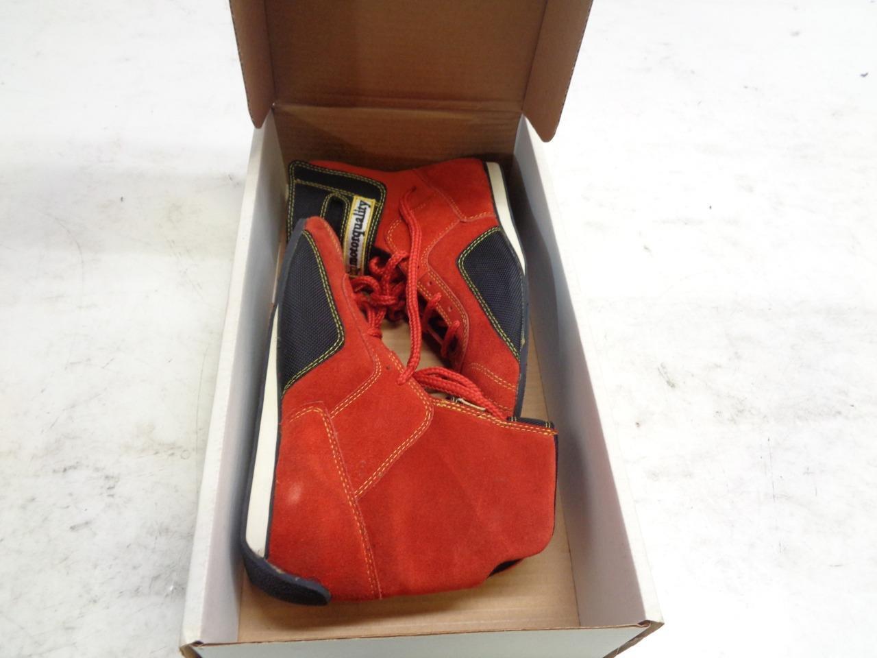 PAIR NEW MOTOR QUALITY RACING SHOES RED SIZE 8-8.5(40) SR