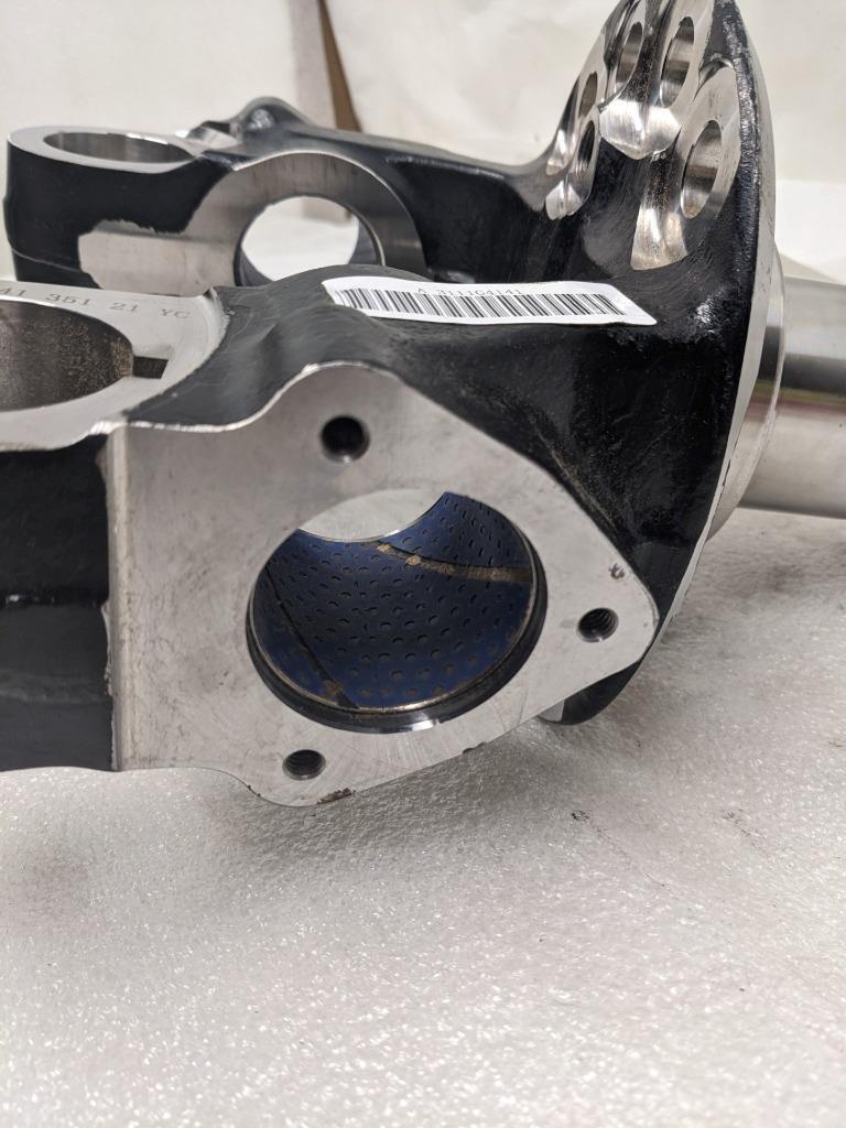 MERITOR A3111G4141 FRONT AXLE STEERING KNUCKLE ASSEMBLY NEW R16