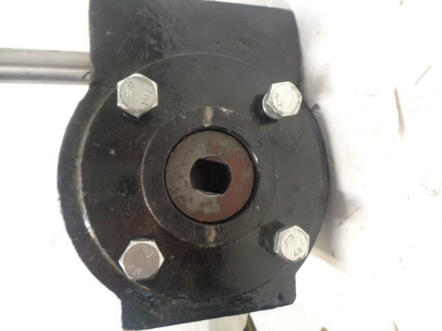 DN200 BUTTERFLY VALVE GEARBOX 30:1 RATIO NEW I1