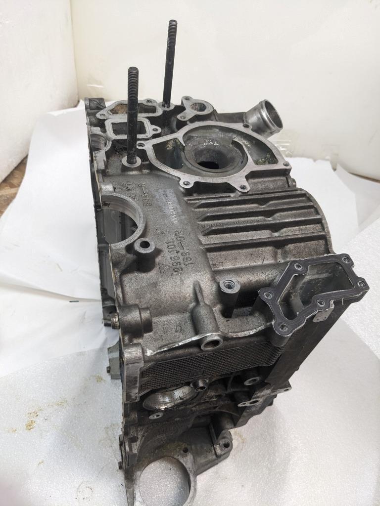 PORSCHE 911/996 RIGHT SIDE ENGINE BLOCK 9961011690R USED B2
