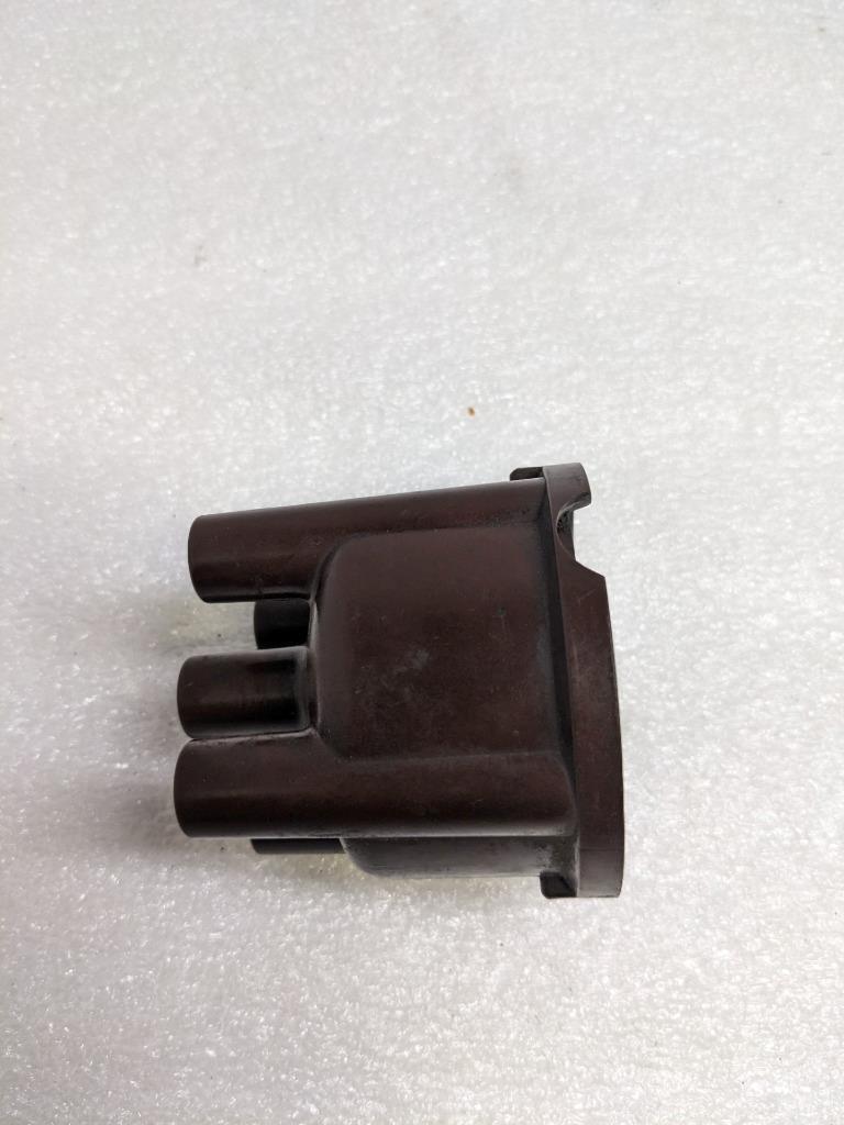 BOSCH ZVS75Z6 DISTRIBUTOR CAP FOR VOLKSWAGON PORSCHE BENZ USED R24T4