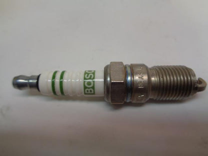 BRAND NEW BOSCH MAZDA FORD SUPER SPARK PLUG 10 PACK 7571 R13T3