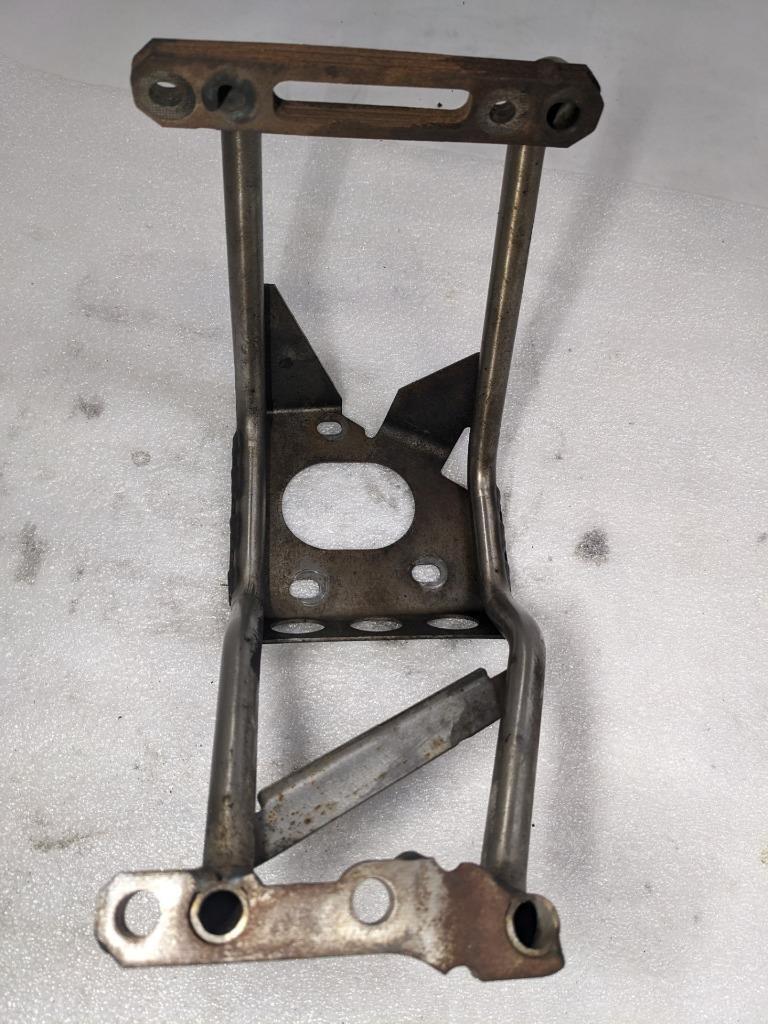 PORSCHE BOXSTER 987 05-08 MUFFLER SUPPORT BRACKET LEFT 99611112755 USED 996B.G.L