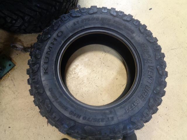 1 KUMHO ROADVENTURE MT71 LT 275 70 18 125/122Q LRE 10PLY TIRE 2262643 BQ1