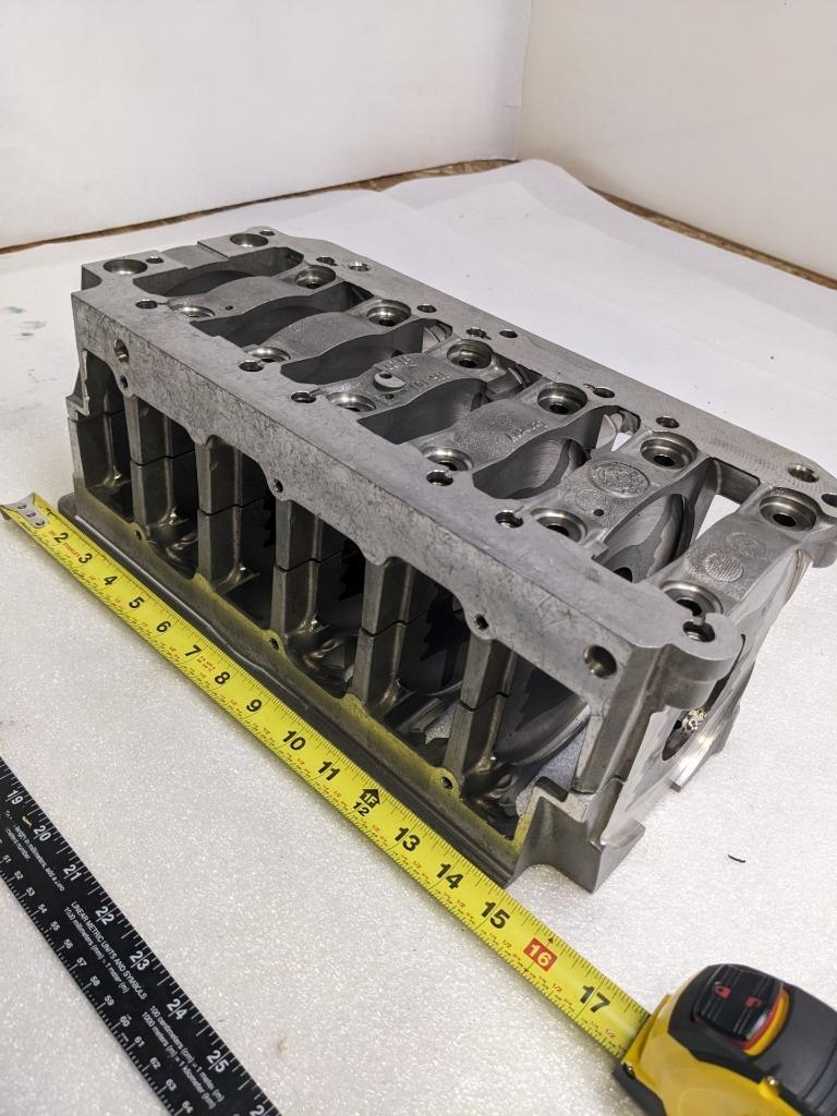 PORSCHE 9961011583R 9961011573R CRANKSHAFT CASE FOR 03 BOXSTER 986 2.7L USED 12