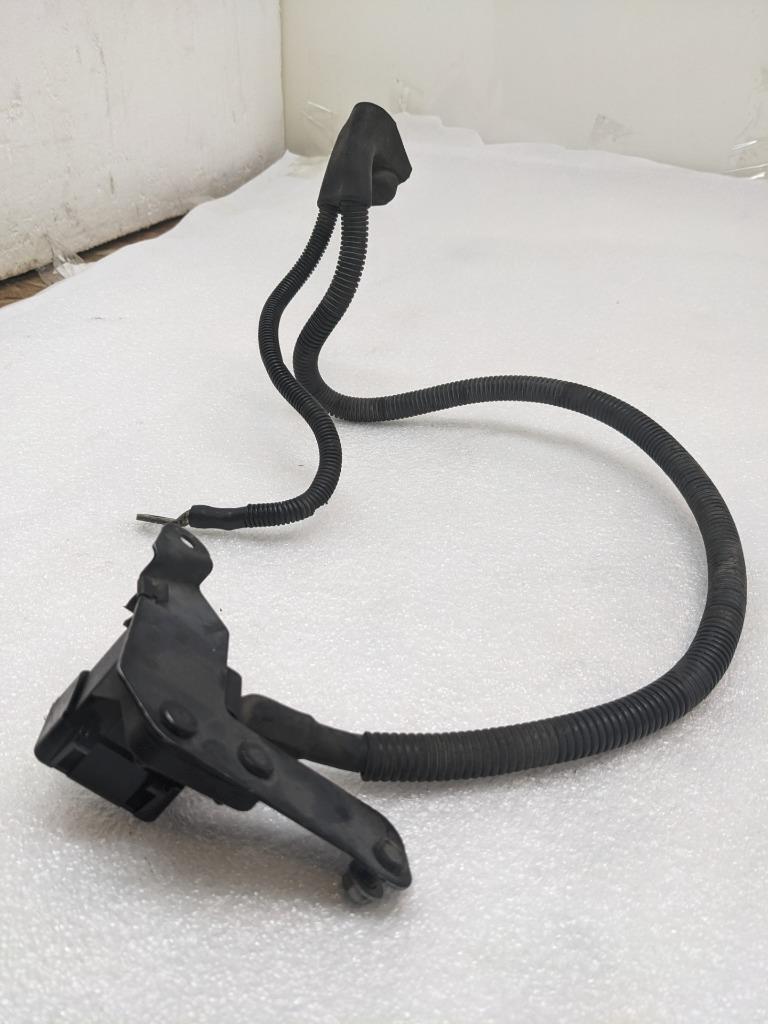 2002 996/911 PORSCHE BATTERY CABLE HARNESS WIRE JUNCTION 99661120300 996BGL2T2